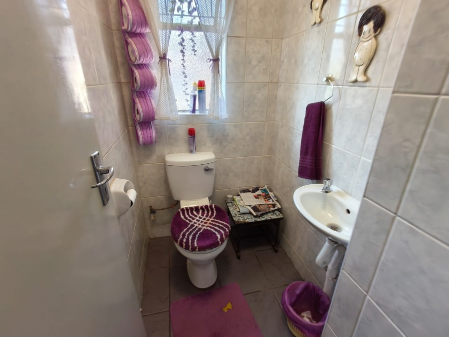 3 Bedroom Property for Sale in Protea Park North West